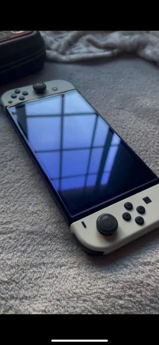 Nintendo Switch OLED Bianca