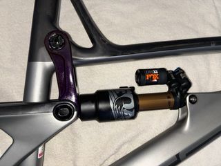 Cuadro Intense Tracer Carbon 27.5