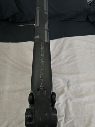 Cuadro Intense Tracer Carbon 27.5