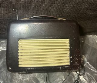 Radio Vica a válvulas antigua