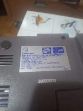 Consola Nintendo NES con 2 mandos