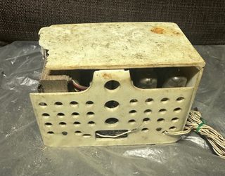 Radio mini a válvulas Barbi Beige