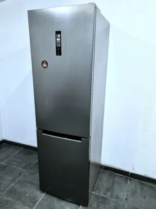 Nevera marca svan gris A+++ no-frost transporte