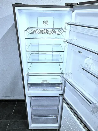 Nevera marca svan gris A+++ no-frost transporte