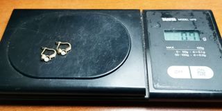 Pendientes Oro Niña Perla y Circonita 0.7gr