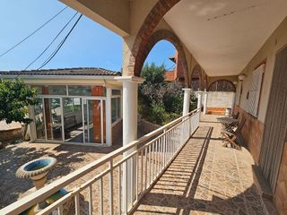 Chalet en venta en Camps Blancs en Sant Boi de Llobregat