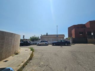 Chalet en venta en Camps Blancs en Sant Boi de Llobregat