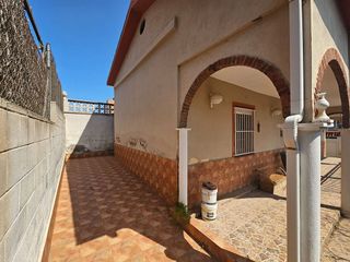 Chalet en venta en Camps Blancs en Sant Boi de Llobregat