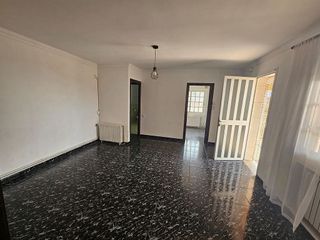 Chalet en venta en Camps Blancs en Sant Boi de Llobregat