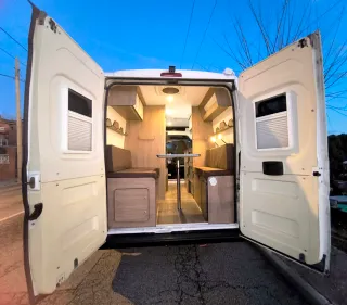 FURGONETA CAMPER CON CAMPERIZACION NUEVA DE 2023!!