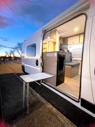 FURGONETA CAMPER CON CAMPERIZACION NUEVA DE 2023!!