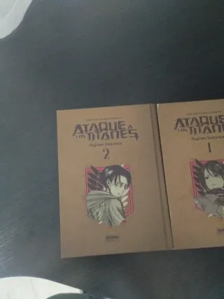 Tomos 1 y 2 Ataque a los titanes