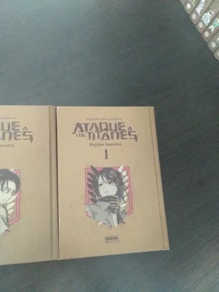 Tomos 1 y 2 Ataque a los titanes