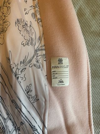 Abrigo Zara rosa talla S