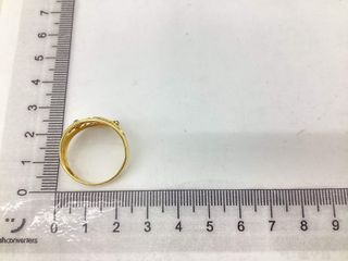 anillo oro 18k con piedra con circonita