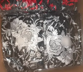 Mantoncillo Flamenco Bordado Oro