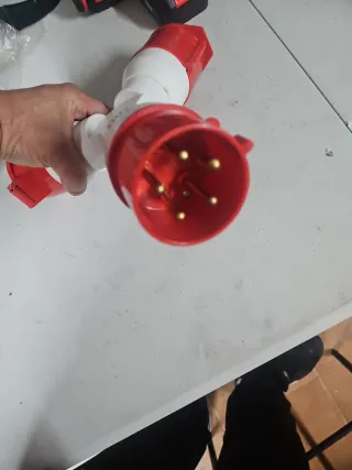 Enchufe Trifásico Industrial