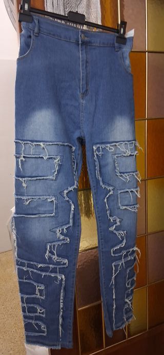 Pantalón vaquero desgarrado talla 5XL