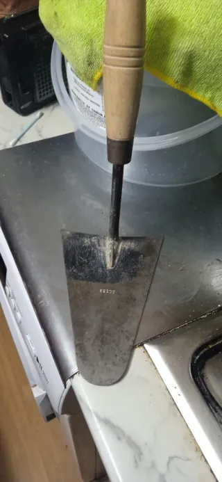 Paleta albañil marca acesa