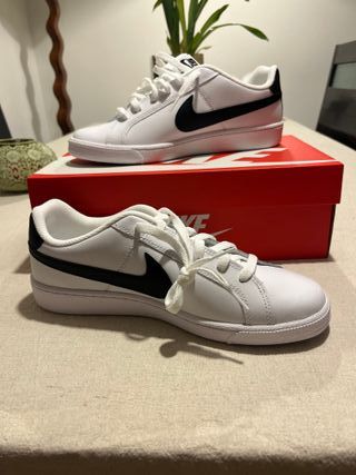 Zapatillas Nike Blancas Talla 42 Nuevas