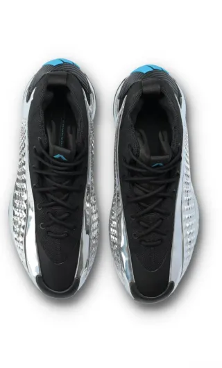 Zapatillas Deportivas Plateadas y Negras Número 43