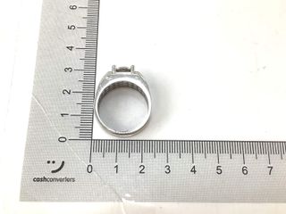 sello oro 18k con diamante de laboratorio