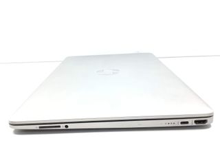 pc portatil hp 15s-fq2171ns, intel core i3-1115g4, 8gb ram, 256gb ssd, grafica compartida