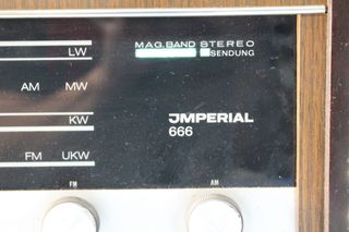 Antigua radio amplificador de válvulas. Kuba Imperial 666. RDA, 1966.