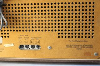 Antigua radio amplificador de válvulas. Kuba Imperial 666. RDA, 1966.