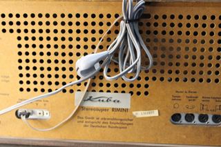 Antigua radio amplificador de válvulas. Kuba Imperial 666. RDA, 1966.