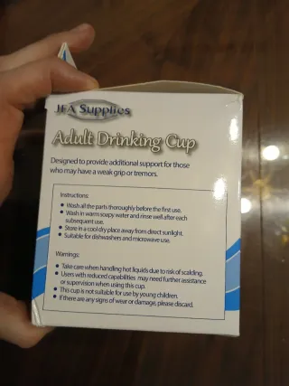 Cubiertos + baberos + bandeja, adaptados