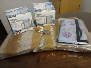 Cubiertos + baberos + bandeja, adaptados