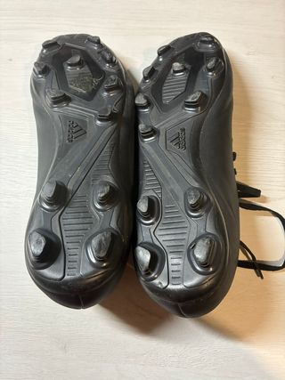 Zapatillas Adidas de futbol con tacos