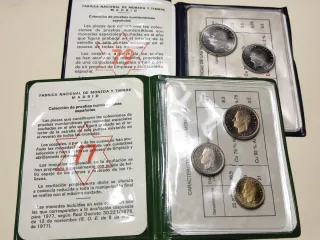 Lote 2 Carteras PRUEBAS NUMISMÁTICAS 1977 y 1979
