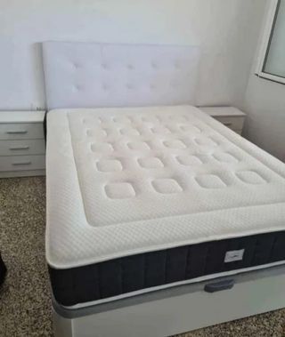 Canapé abatible y colchón ortopédico en venta