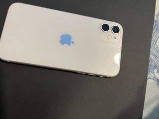 iPhone 11 Casi Nuevo Batería 100%