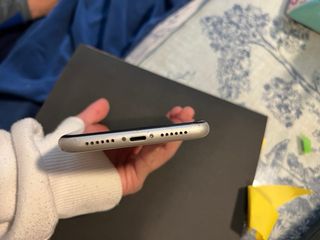 iPhone 11 Casi Nuevo Batería 100%
