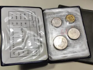 Lote 2 Carteras 1977 y 1979 PRUEBAS NUMISMÁTICAS