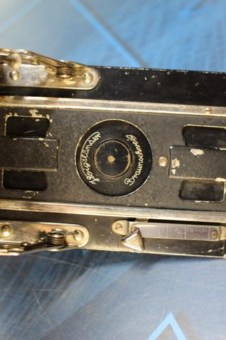 Antigua cámara fotográfica Voigtländer Ibsor DRP. Austria. Rollfilmkamera.