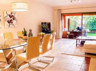 Piso en venta en Paraíso - Atalaya- Benamara en Estepona