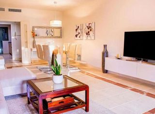 Piso en venta en Paraíso - Atalaya- Benamara en Estepona