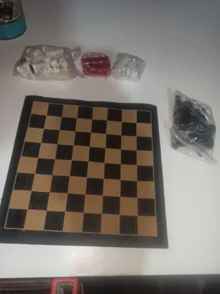 Gioco 3 in 1: Scacchi, Dama