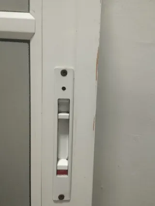 Ventana de aluminio blanco corredera con marco