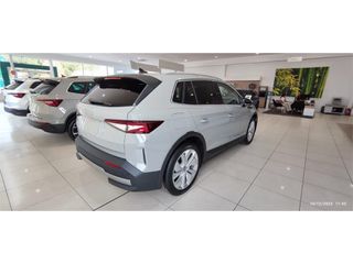 SKODA Elroq 210 kW 82 kWh (77 kwh neta)