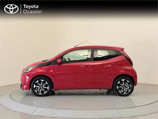 TOYOTA Aygo 5 Puertas x-play 70 Manual 5v