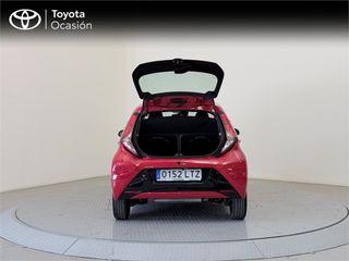 TOYOTA Aygo 5 Puertas x-play 70 Manual 5v