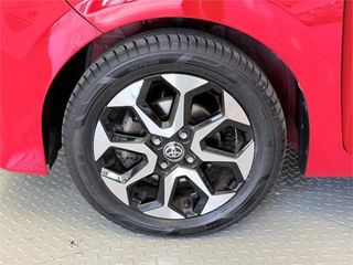 TOYOTA Aygo 5 Puertas x-play 70 Manual 5v