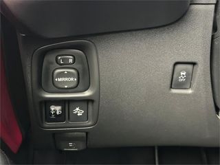 TOYOTA Aygo 5 Puertas x-play 70 Manual 5v