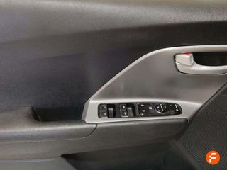 Kia Niro 1.6 GDi HEV 104kW (141CV) Drive