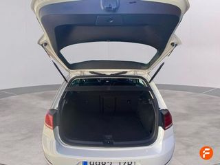 Volkswagen Golf Advance 1.0 TSI